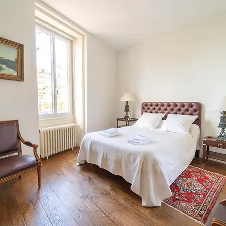 Belle Demeure Au Coeur Des Sables & Parking * لي سابلِ دولونْ